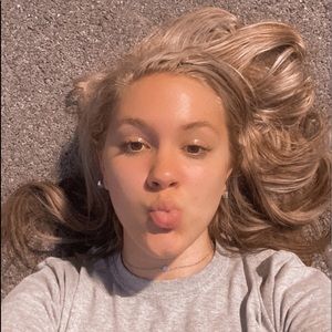 Meet your Posher, Raegan